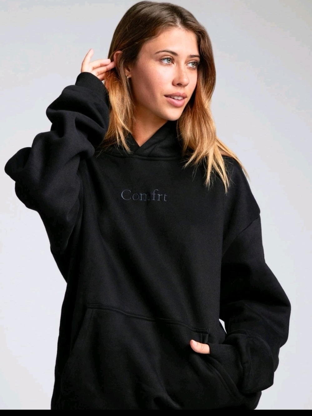 COMFRT Signature Hoodie in Onyx Black - Size SMALL NWT